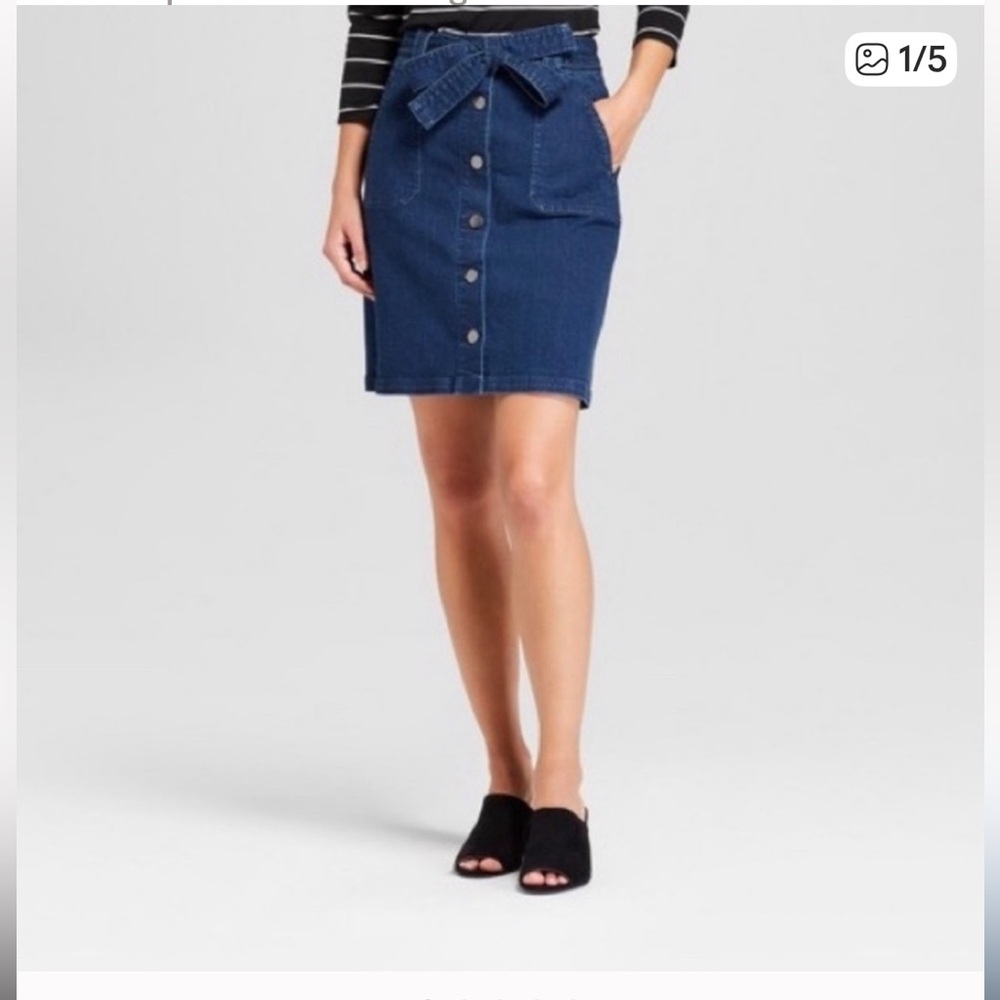 a new day  Dark Wash Blue Denim Skirt With Tie Belt & Pockets Size 4